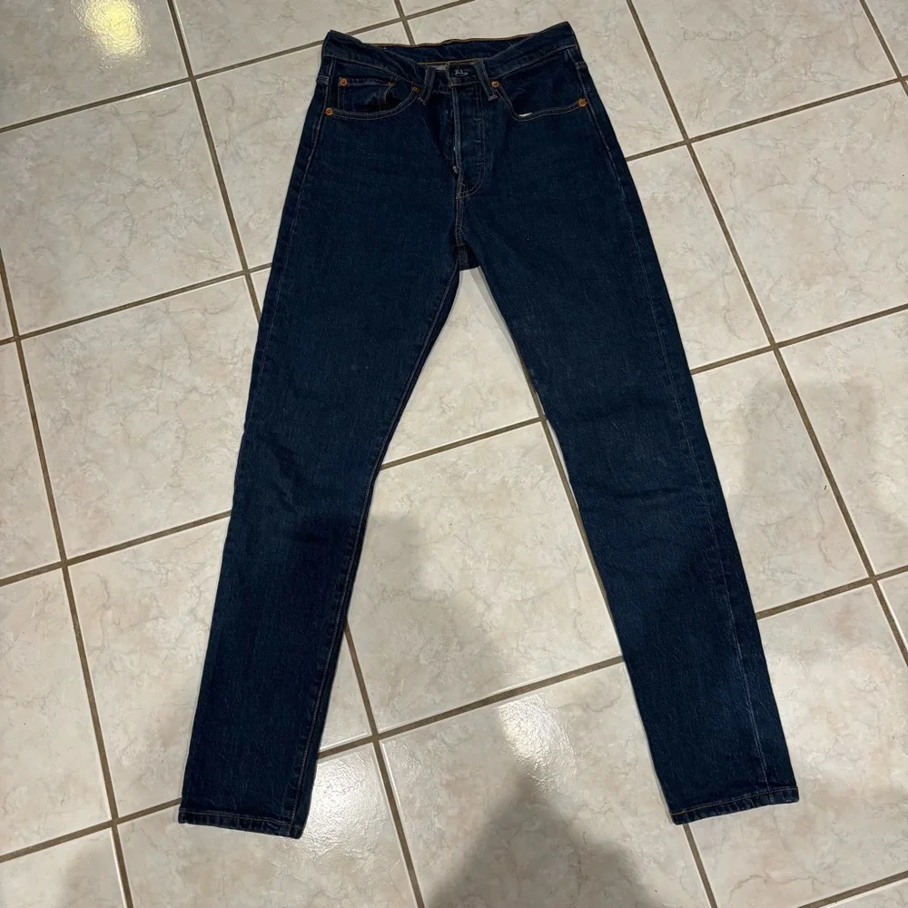 Levis 501 Original Fit Jeans Dark Wash Blue 26